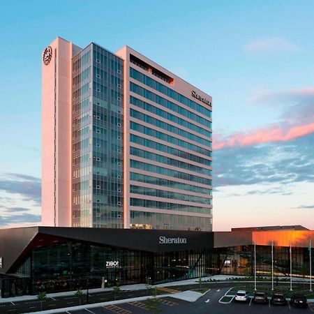 Sheraton Saint-Hyacinthe Hotel Exterior photo