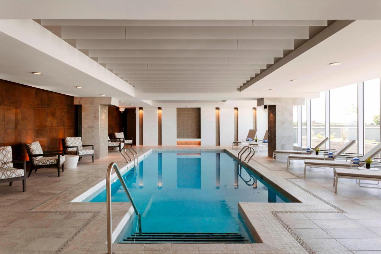 Sheraton Saint-Hyacinthe Hotel Exterior photo