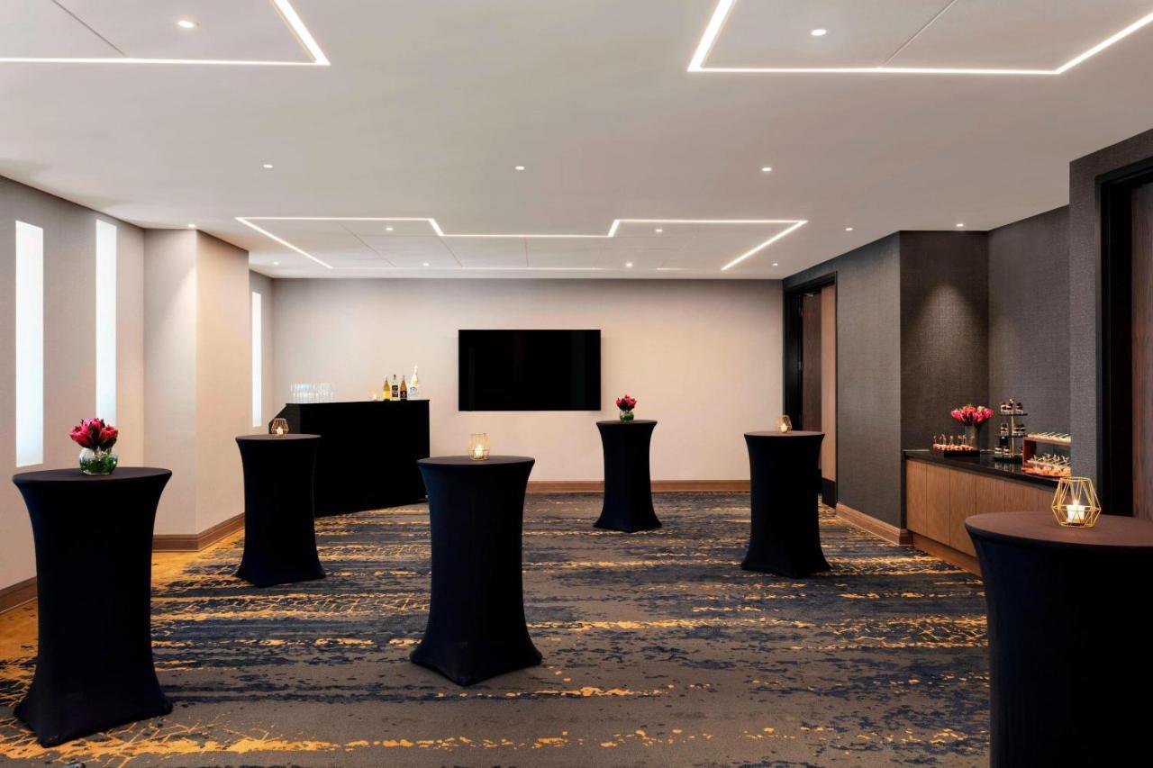 Sheraton Saint-Hyacinthe Hotel Exterior photo